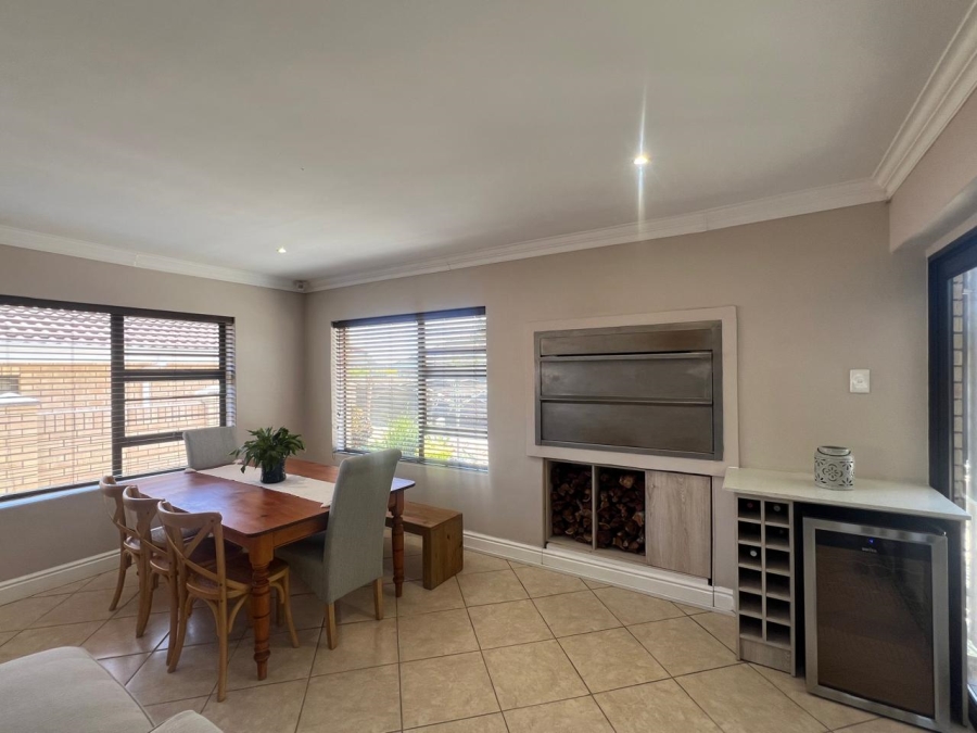 3 Bedroom Property for Sale in Weybridge Park Eastern Cape